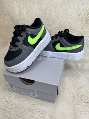 New in Box  👟Nike AF1 Size 5C